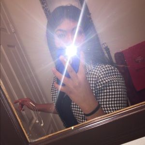 Meet your Posher, Sabrina